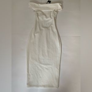Boohoo Ivory Open Back Bardot Off Shoulder Midi Dress-US 6/UK 10